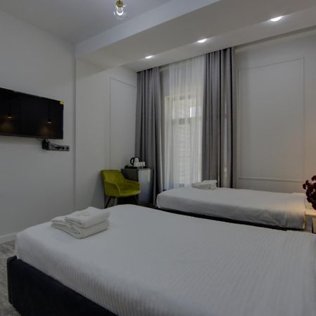 Aisha Hotel Μπισκέκ Εξωτερικό φωτογραφία