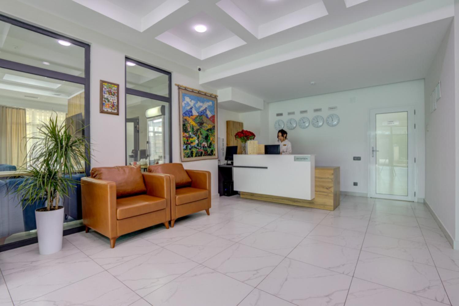 Aisha Hotel Μπισκέκ Εξωτερικό φωτογραφία